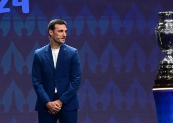 Lionel Scaloni: «Jugar con esta camiseta implica salir a competir todos los partidos»