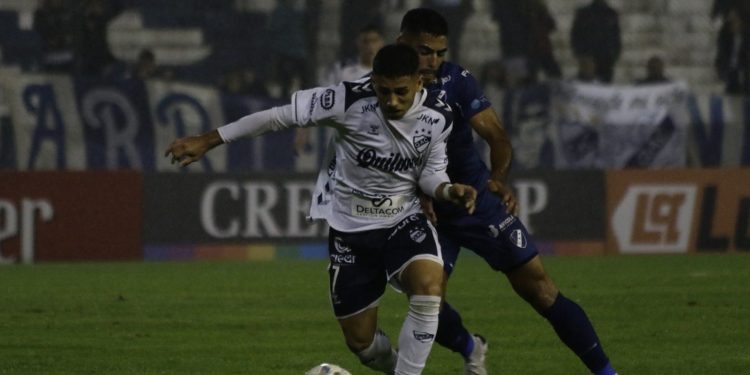 Quilmes dejó pasar otra chance de subirse a la cima en Primera Nacional