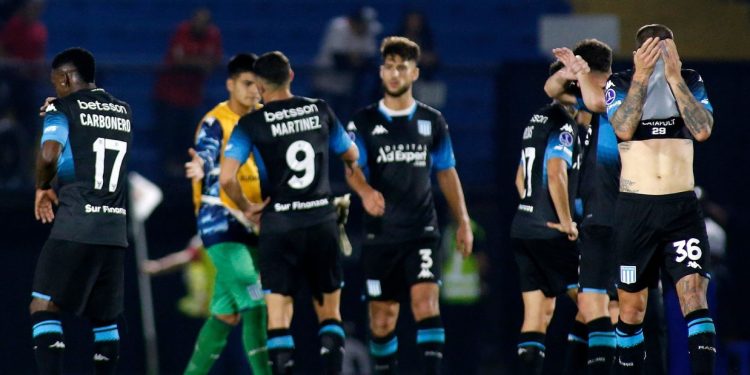 Paso en falso de Racing en Brasil