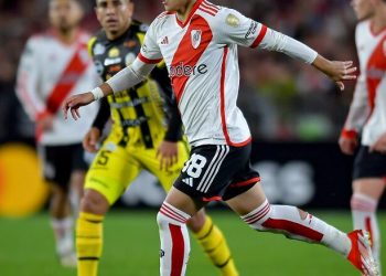 River venció a Táchira con dos goles de Borja y clasificó primero