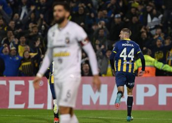 Central jugó el mejor partido del año, goleó a Caracas y va en busca de la clasificación en la última fecha