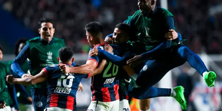 San Lorenzo recibe a Liverpool con la necesidad de ganar