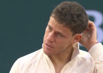 Muy emocionado, Diego Schwartzman se despidió de Roland Garros
