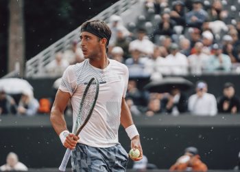 Tomás Etcheverry debutó con un triunfo en Roland Garros