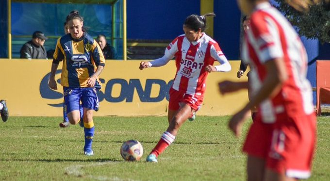 Unión ganó el quinto al hilo y lidera en Primera B de AFA