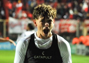 Unión cambió la cara en el complemento y celebró ante Banfield sobre el final