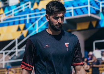 Idas y vueltas de ex Colón en Belgrano: ¿uno llega otro se va?