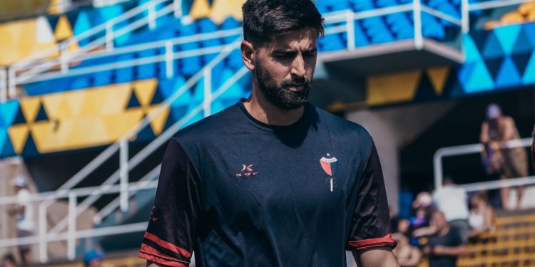 Idas y vueltas de ex Colón en Belgrano: ¿uno llega otro se va?