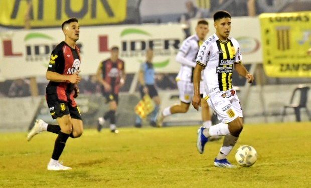 Antes de recibir a Colón, Deportivo Madryn venció a Almirante y profundizó la crisis de Almirante