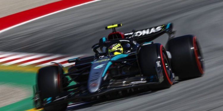 F1: Hamiltón marcó el mejor tiempo del día en el GP de España