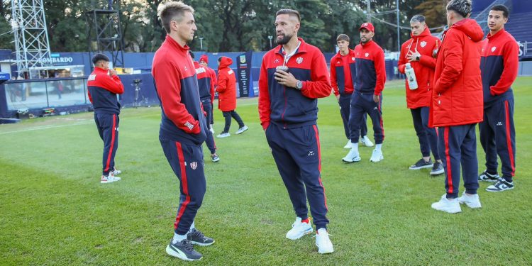 Quilmes inició negociaciones para sumar a un jugador de Unión