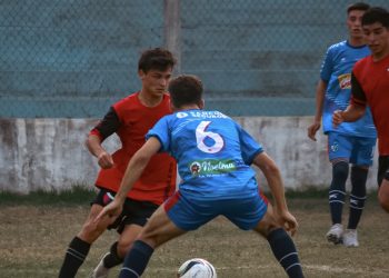 El Selectivo de Colón jugó un partido ante el Selectivo de la Liga bajo la mirada de Claudio Gugnali