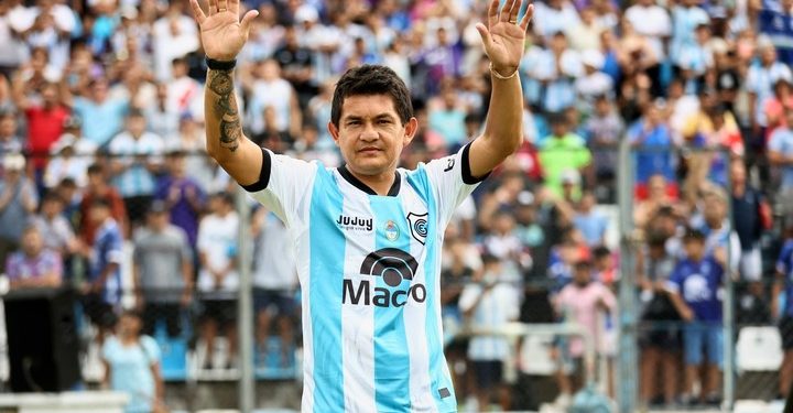 Pulga Rodríguez rescindirá su contrato con Gimnasia de Jujuy y será jugador libre