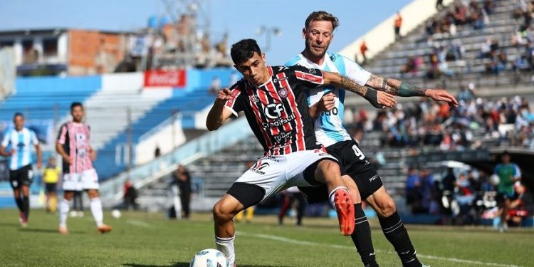 Chacarita se recuperó de la eliminación en Copa Argentina, venció a Gimnasia (J) y terminó la primera rueda en zona de reducido