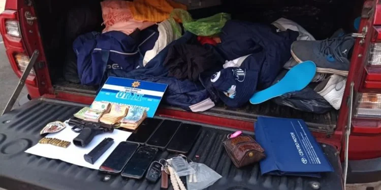 Detuvieron a cinco hinchas de Talleres con un arma cargada