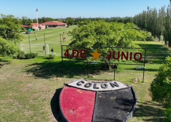 Un campeón Sabalero pasó a saludar por el Predio 4 de Junio