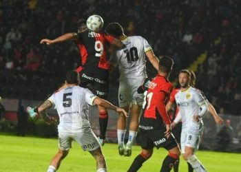 Colón empató de local con Atlanta y se bajó de la punta