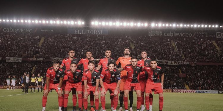 Jugó poco en Colón, pero hay muchos sondeos por él
