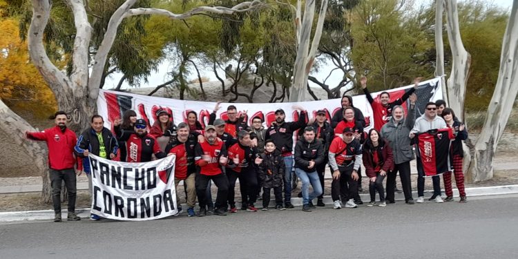 Los Sabaleros, presentes en Madryn para ver a Colón