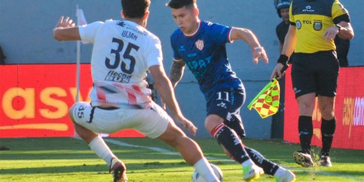 Unión lo dio vuelta, venció a San Lorenzo y se fue al receso puntero