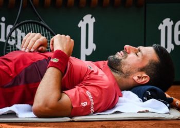 Novak Djokovic deberá pasar por el quirófano y peligra su participación en Wimbledon
