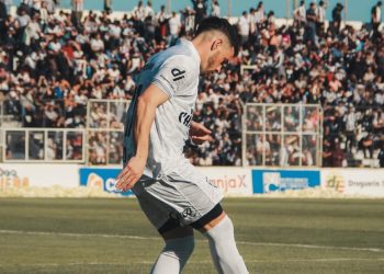 Colón está próximo a acordar el arribo de un mediocampista