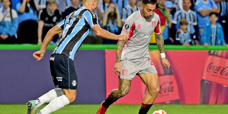 Estudiantes se despidió de la Libertadores con un empate ante Gremio