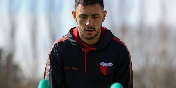 Tomás Sandoval se va de Colón y ya tendría nuevo club