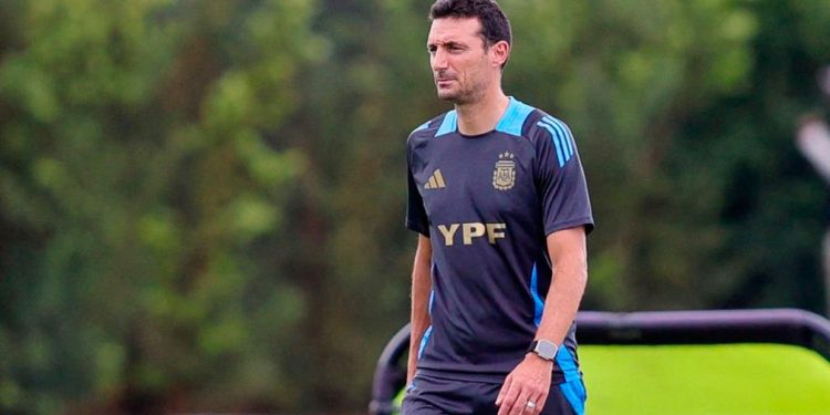 Argentina se prepara para el debut ante Canadá con tres dudas en el once