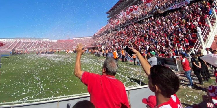 La gente de Unión otra vez fue un solo grito: «Traigan refuerzos»