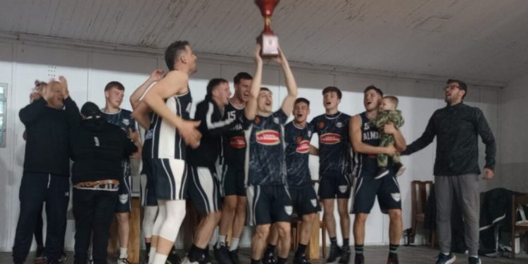 Almagro consiguió el tricampeonato