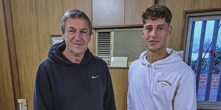 Colón oficializó la llegada de Genaro Rossi