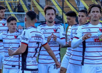 Colón tendrá dos bajas para enfrentar a Patronato por la Primera Nacional
