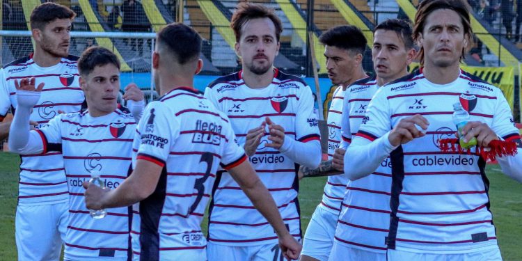 Colón tendrá dos bajas para enfrentar a Patronato por la Primera Nacional