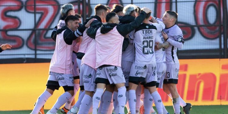 Barracas venció a Rosario Central y avanzó a los octavos de final de la Copa Argentina