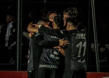 Colón repetiría el equipo para visitar a Aldosivi en el duelo clave por la Primera Nacional