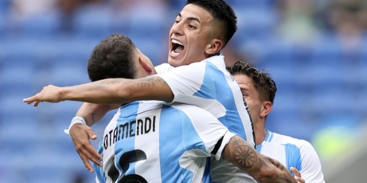 La Selección Argentina Sub 23 venció a Ucrania y está en los cuartos de final de París 2024