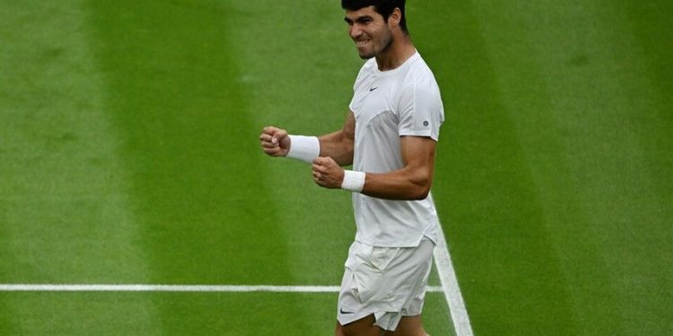 Alcaraz a paso firme en Wimbledon: venció a Tommy Paul y está en las semifinales