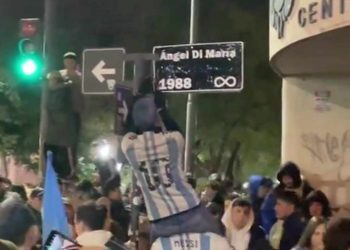 La esquina de Santa Fe que esta madrugada pasó a llamarse «Messi y Di María»