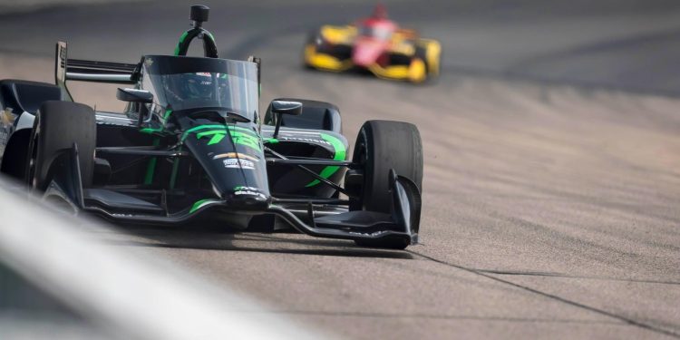 IndyCar: Agustín Canapino abandonó sobre el final de la carrera, luego de comenzar con complicaciones