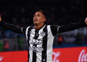 Central Córdoba recibe a Vélez con la necesidad de sumar su primer triunfo