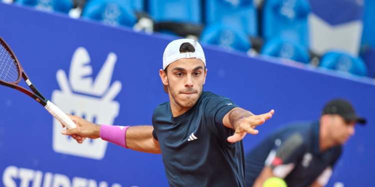 Francisco Cerúndolo avanzó a los cuartos del final del Torneo de Umag
