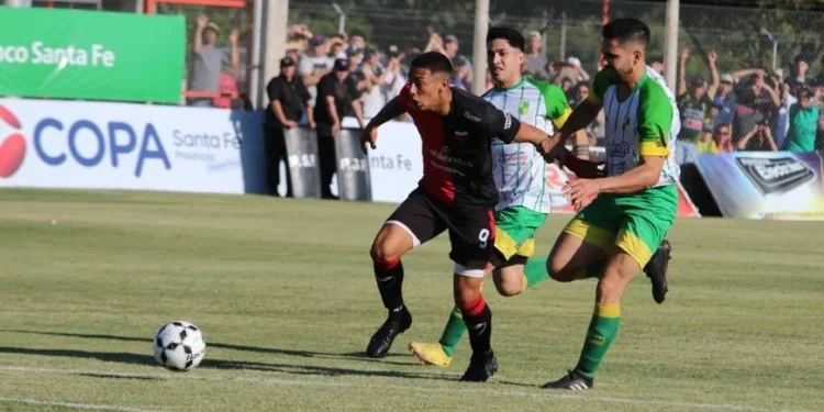 Colón debuta en la Copa Santa Fe visitando a Peñarol de Rafaela