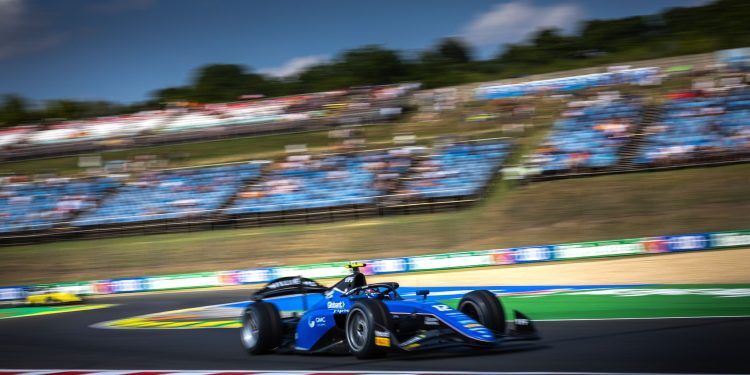 En una carrera accidentada, Franco Colapinto salió 13º en el GP de Hungría