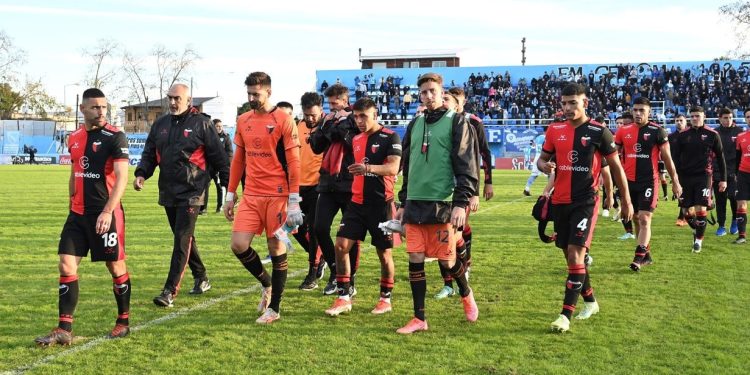 Colón tendrá una baja para enfrentar a Almirante Brown