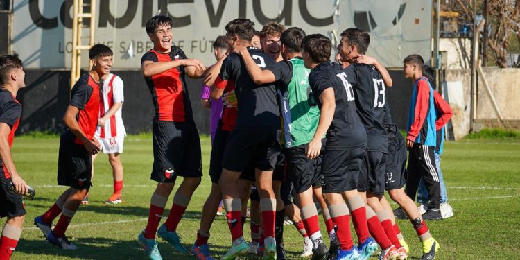 Colón se expresó acerca de la ida de jugadores a Unión