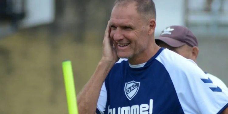 Darío Franco, ex DT de Colón, dejó de ser el entrenador de Quilmes