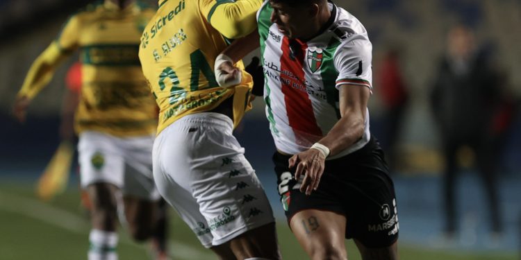 Con Junior Marabel como titular, Palestino empató con Cuiabá por la Copa Sudamericana