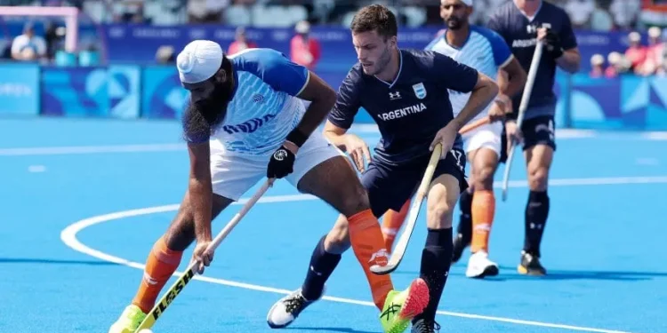 Los Leones no lo aguantaron y empataron con India