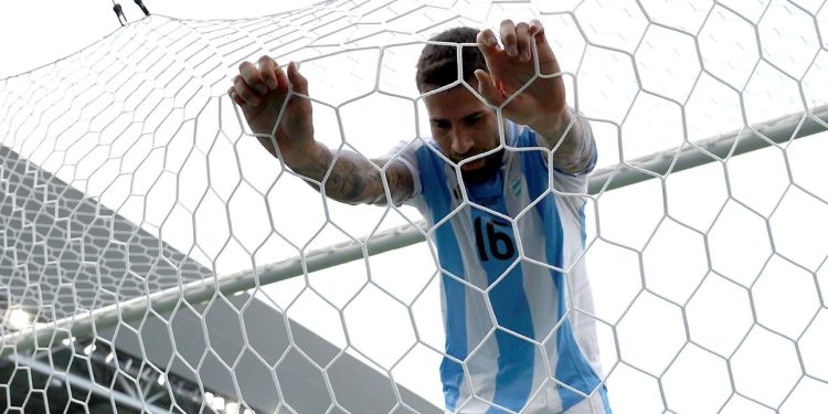 El descargo de Otamendi en las redes sociales: «Fue un papelón histórico»